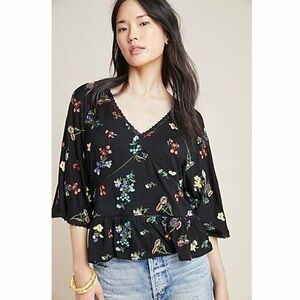 ANTHROPOLOGIE PILCRO Black Embroidered Flower Scoop Neck 3/4 Sleeve Size M